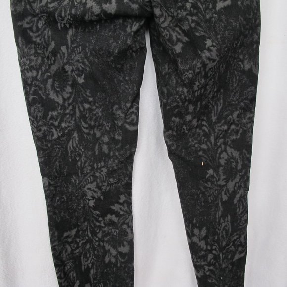 7 For All Mankind Black Patterned Skinny Jeans - Picture 12 of 13